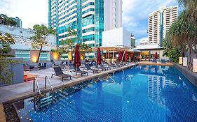 Park Plaza Bangkok Soi 18